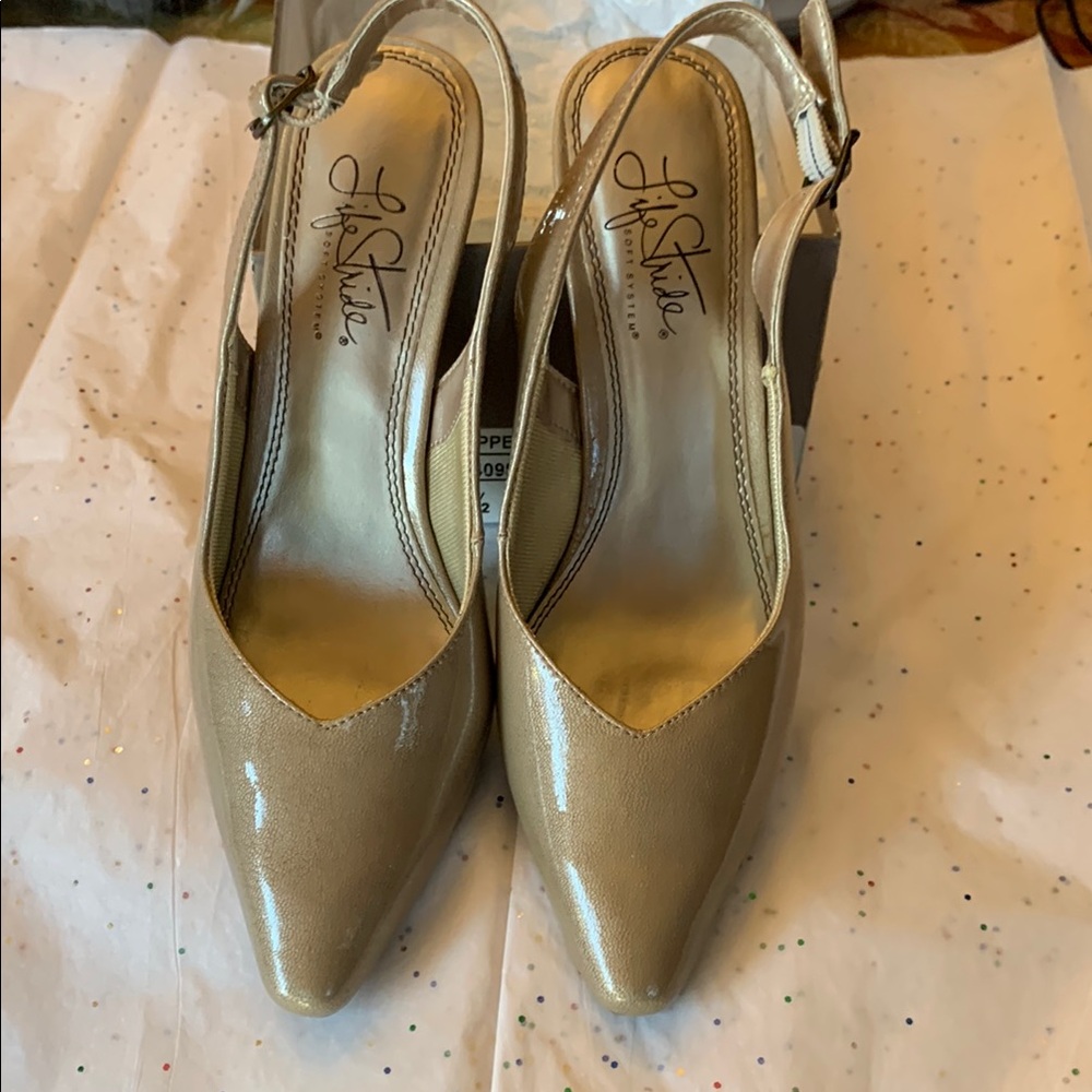 Life Stride Beige patent Heels with Slingback Design